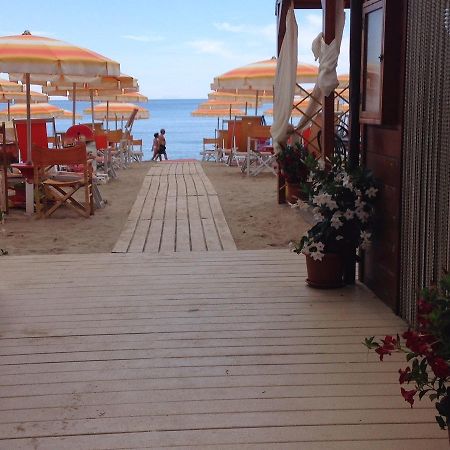 Hotel Lido Follonica Exterior photo