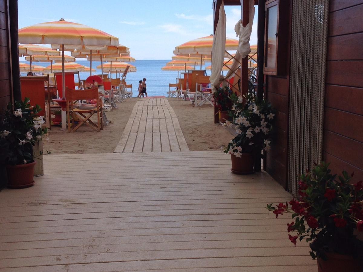 Hotel Lido Follonica Exterior photo